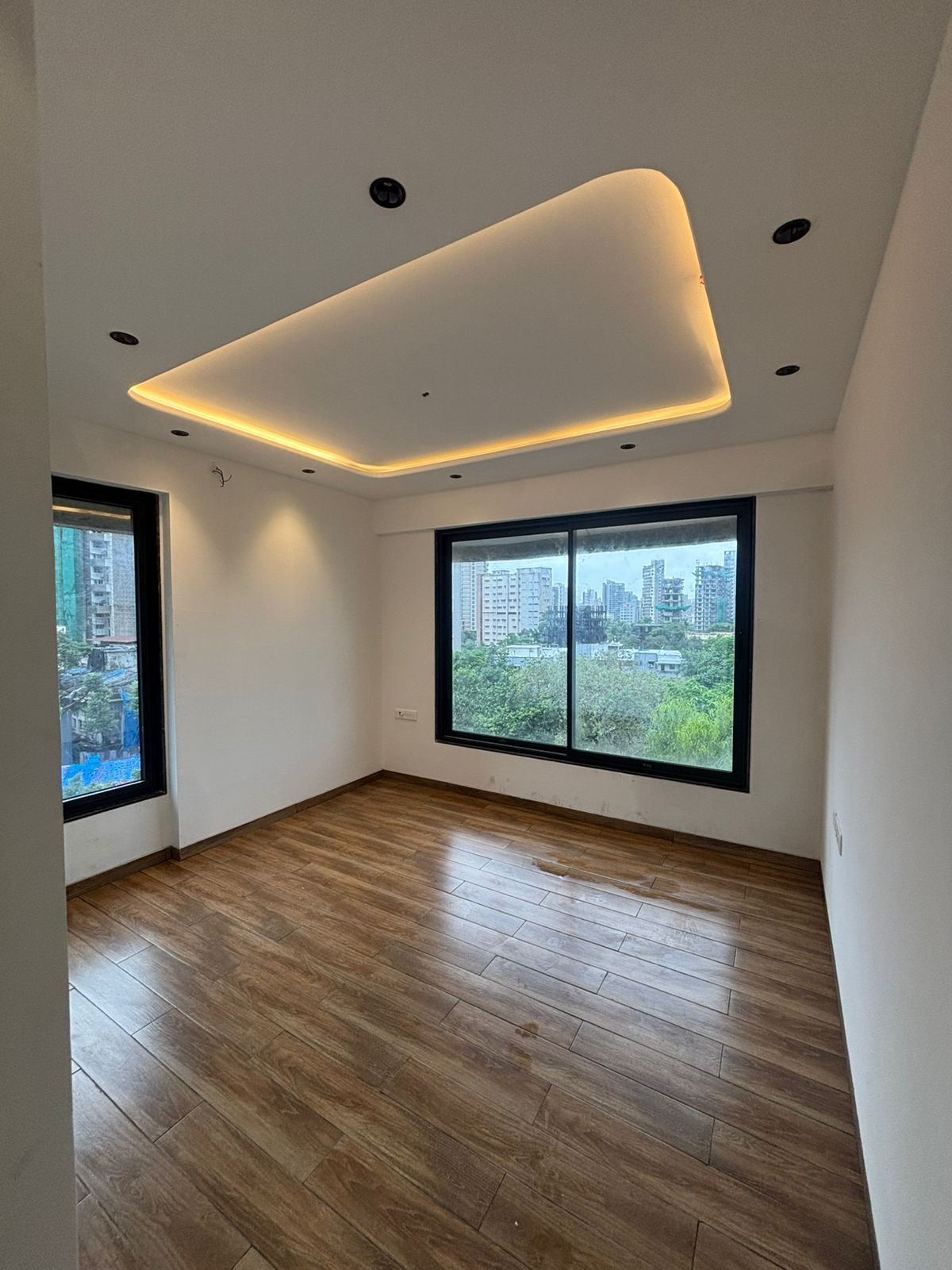 Urna 71P by Sanjay Mittal, Borivali East