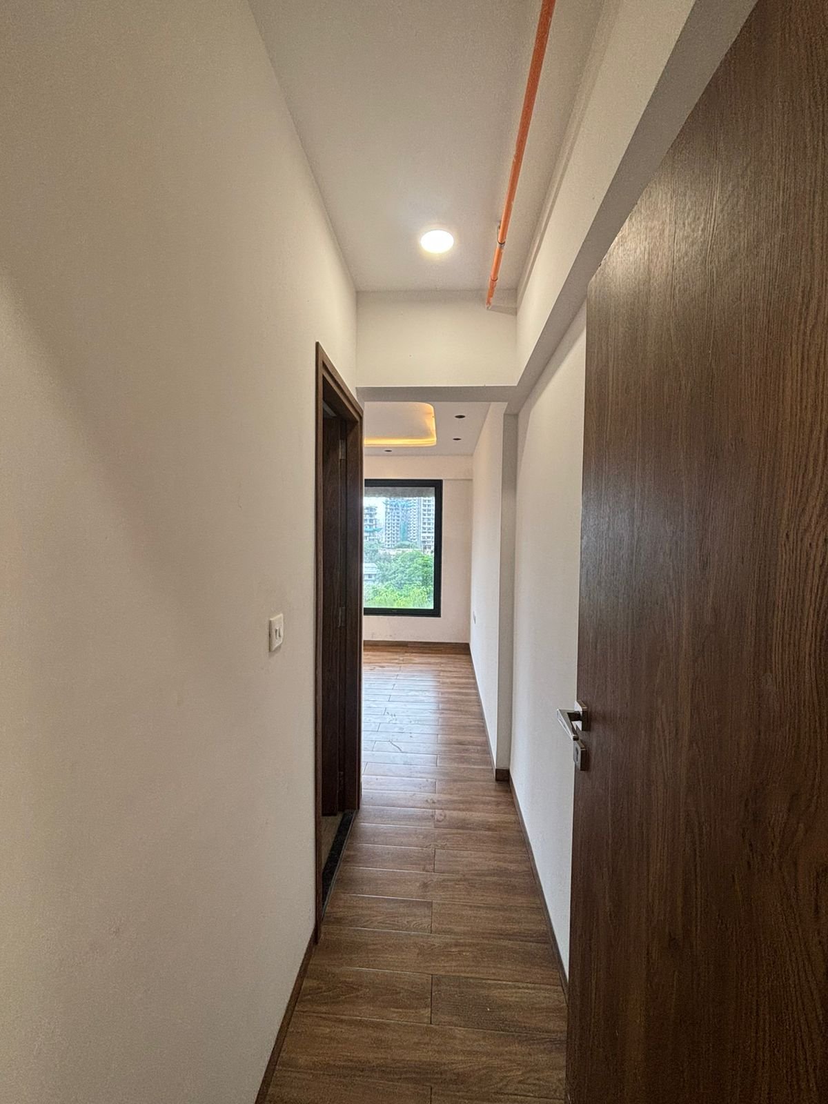 Urna 71P by Sanjay Mittal, Borivali East