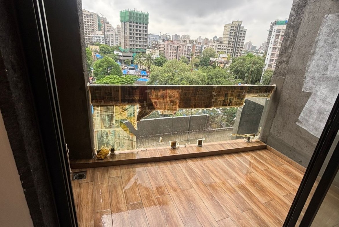 Urna 71P by Sanjay Mittal, Borivali East